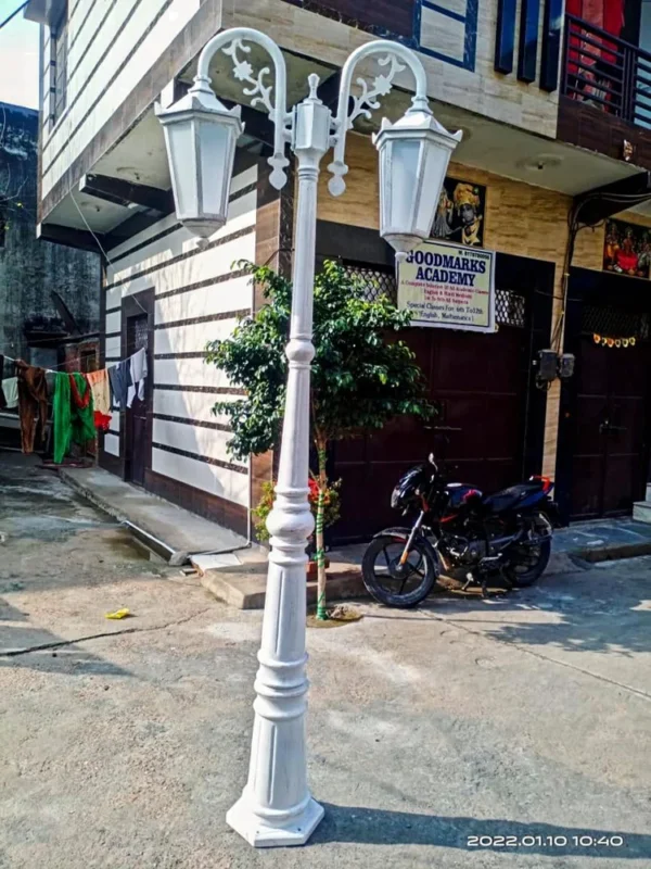 White Cast Aluminium Pole Light