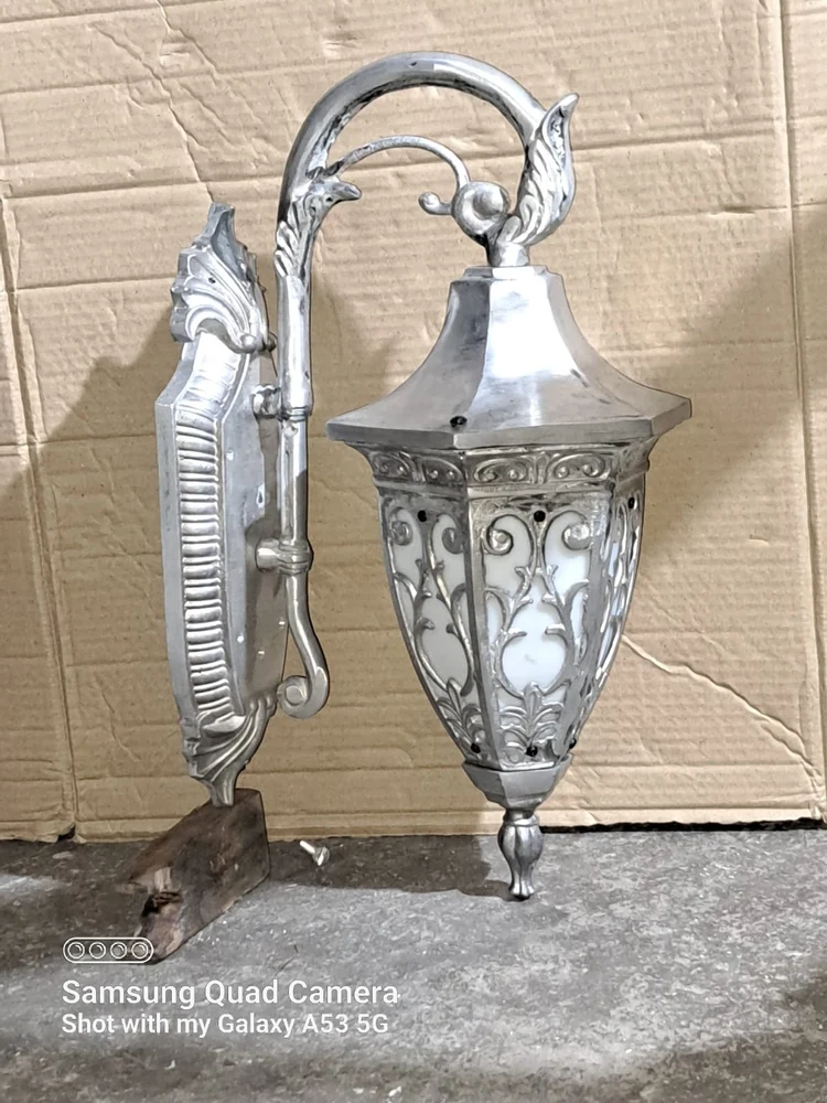 Outdoor Wall Bracket Light